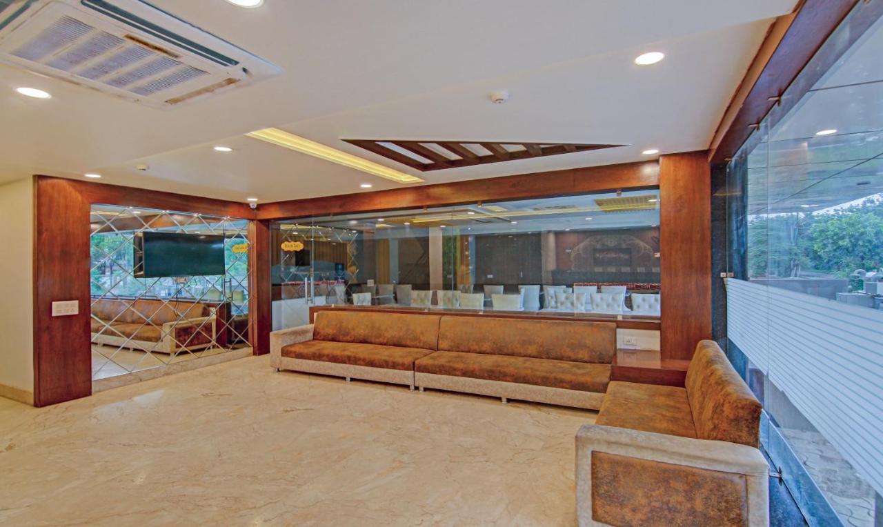 Treebo S G Grand Hotel Agra  Exterior photo